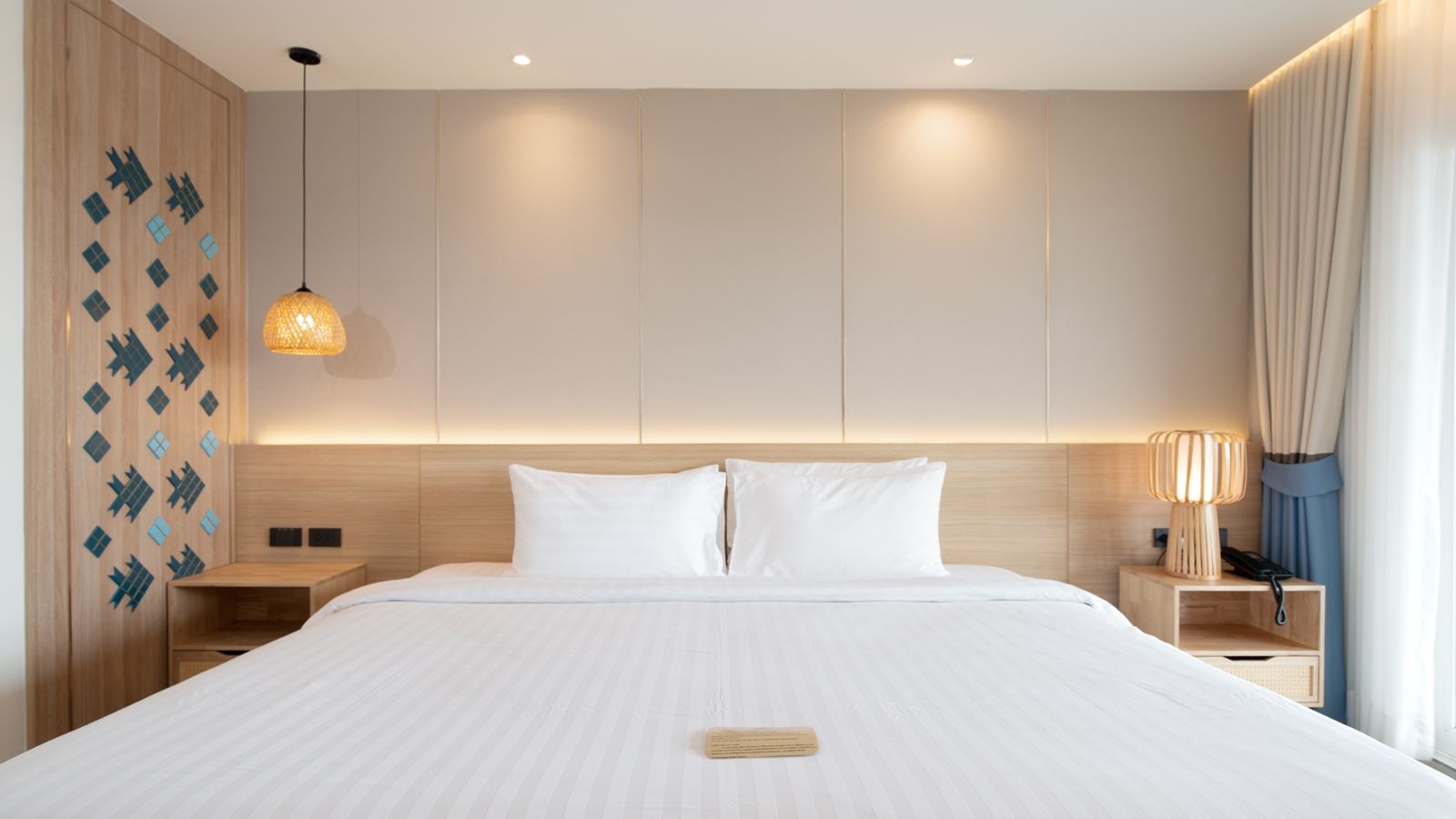 rooms-deluxe-pool-view-room-without-extra-bed