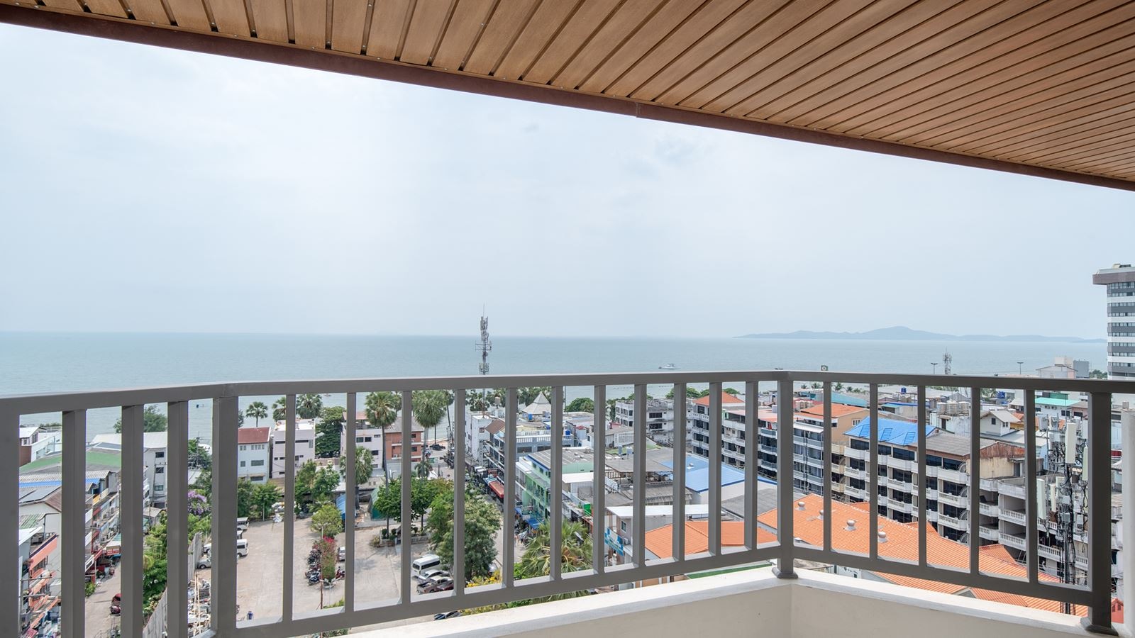 rooms-deluxe-sea-view-room