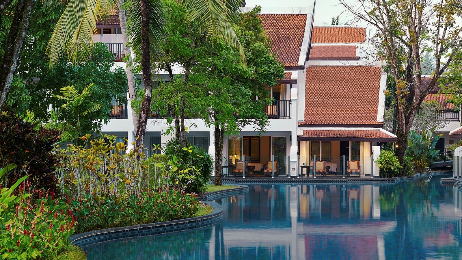 rooms-deluxe-lagoon-pool-access