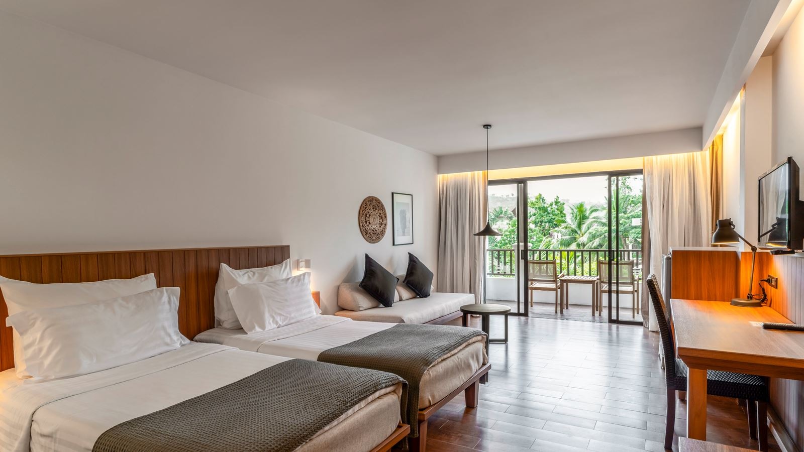 rooms-grand-deluxe-back-view