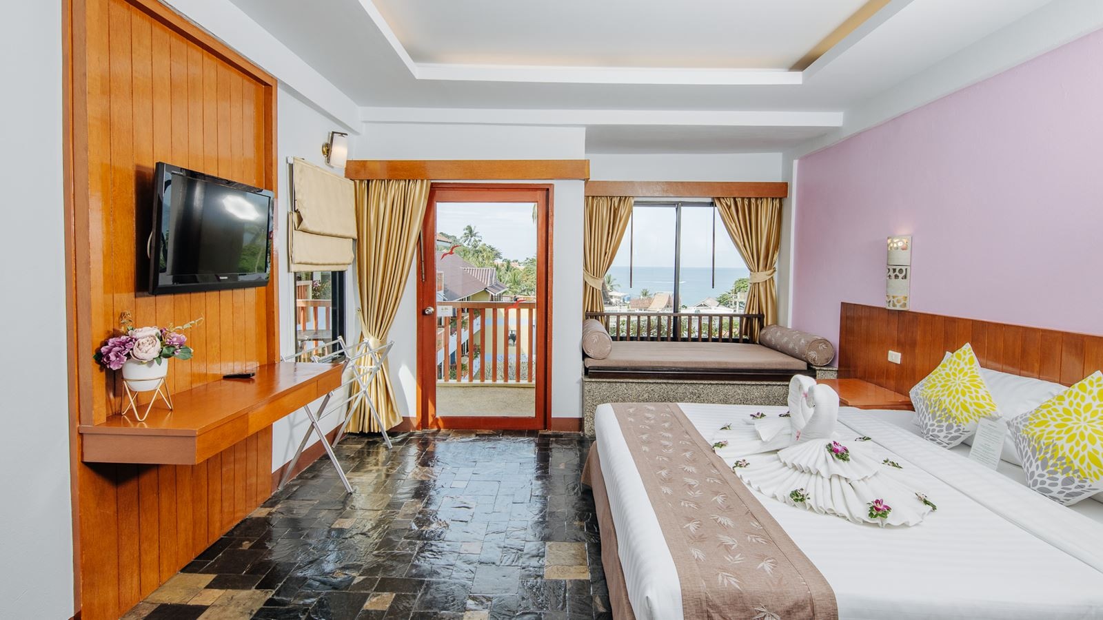 rooms-deluxe-sea-view