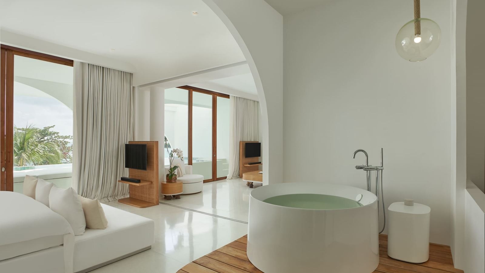 rooms-oceanfront-1bedroom-pool-suite