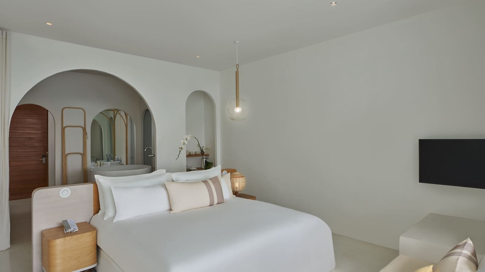 rooms-oceanfront-balcony-pool-suite