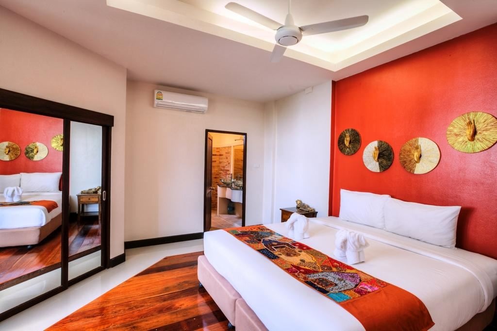 rooms-deluxe-partial-seaview