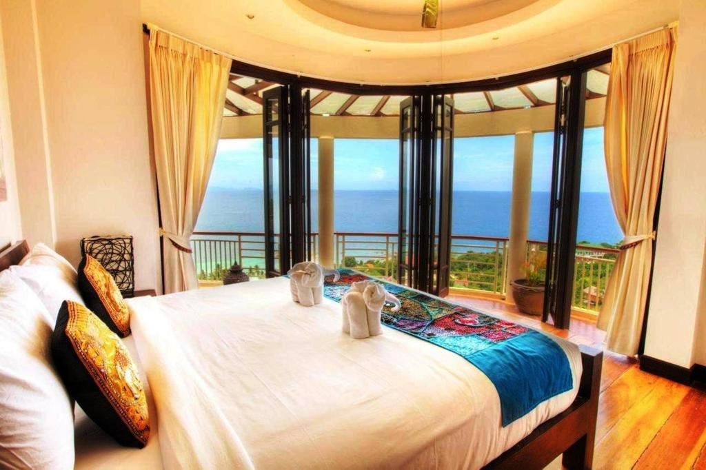 rooms-sunset-2br-penthouse