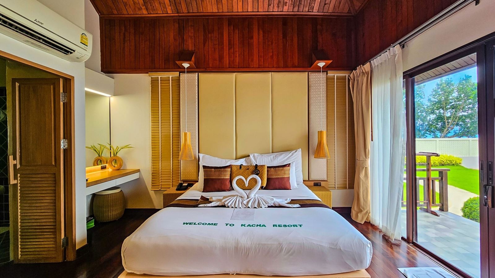 rooms-seaview-deluxe-villa