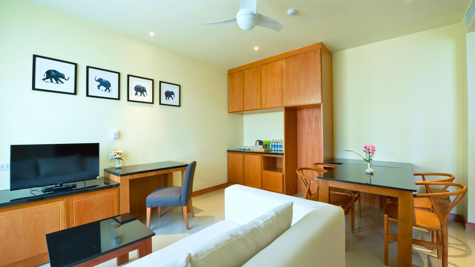 rooms-seaside-junior-suite-room
