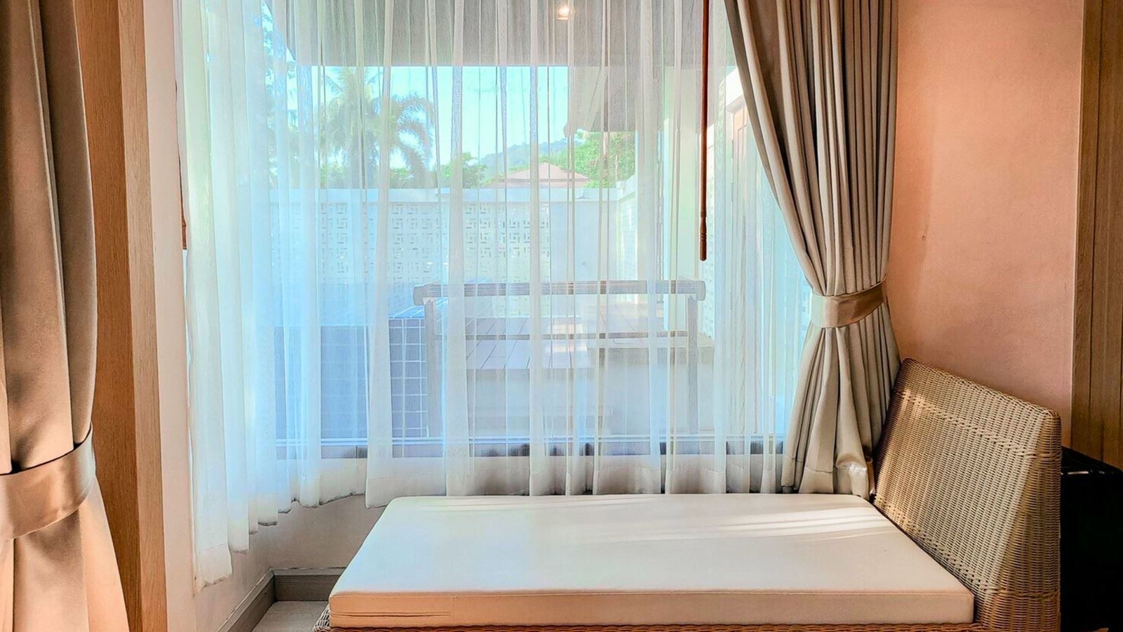 rooms-beachfront-pool-villa-suite