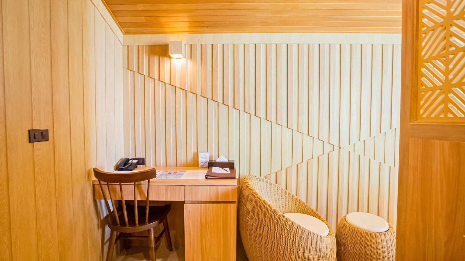 rooms-beachfront-pool-villa-suite