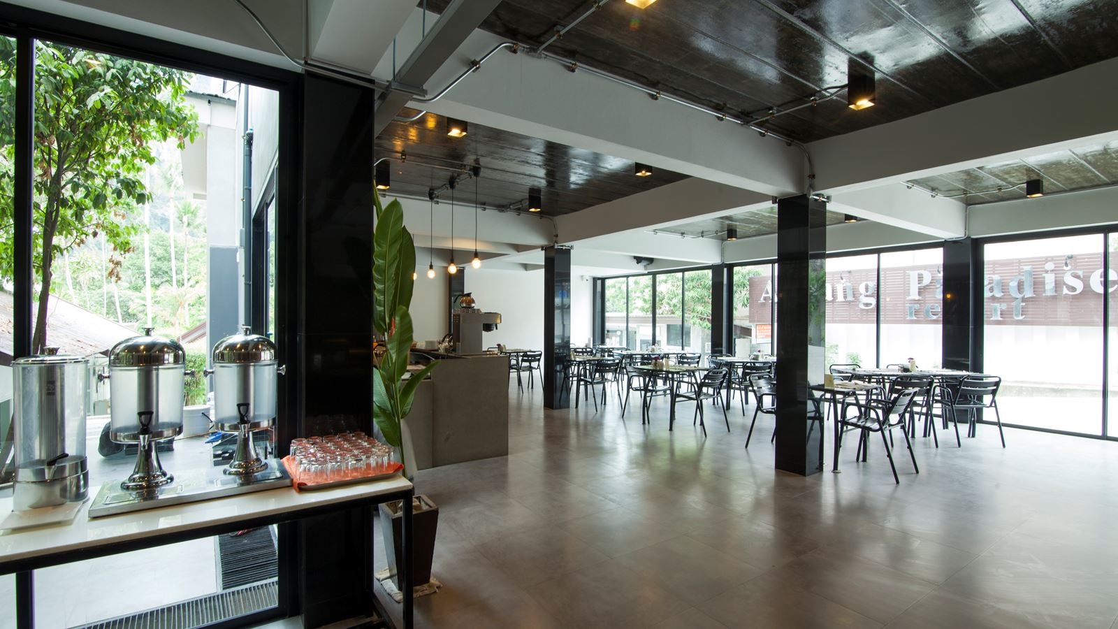 restaurants-bird-of-paradise-restaurant