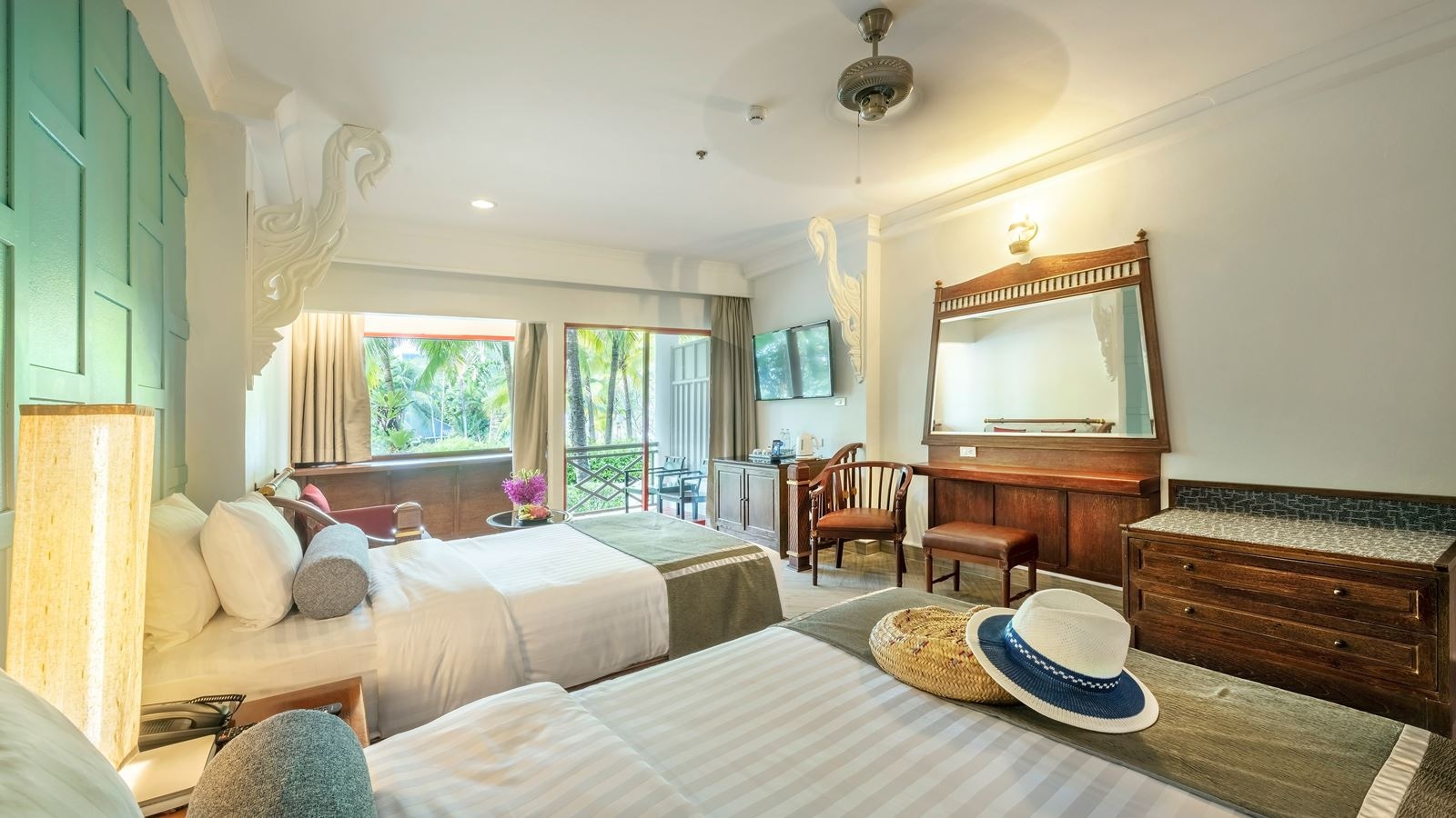 rooms-executive-room