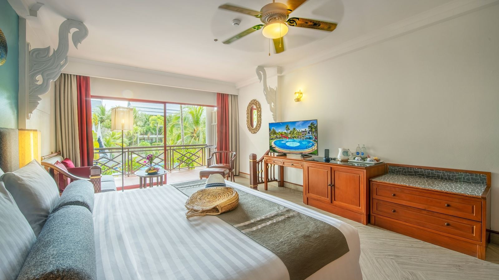 rooms-executive-room