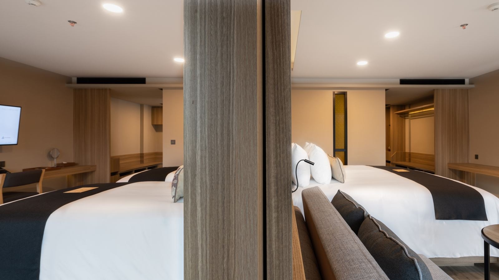 rooms-flora-2bedroom