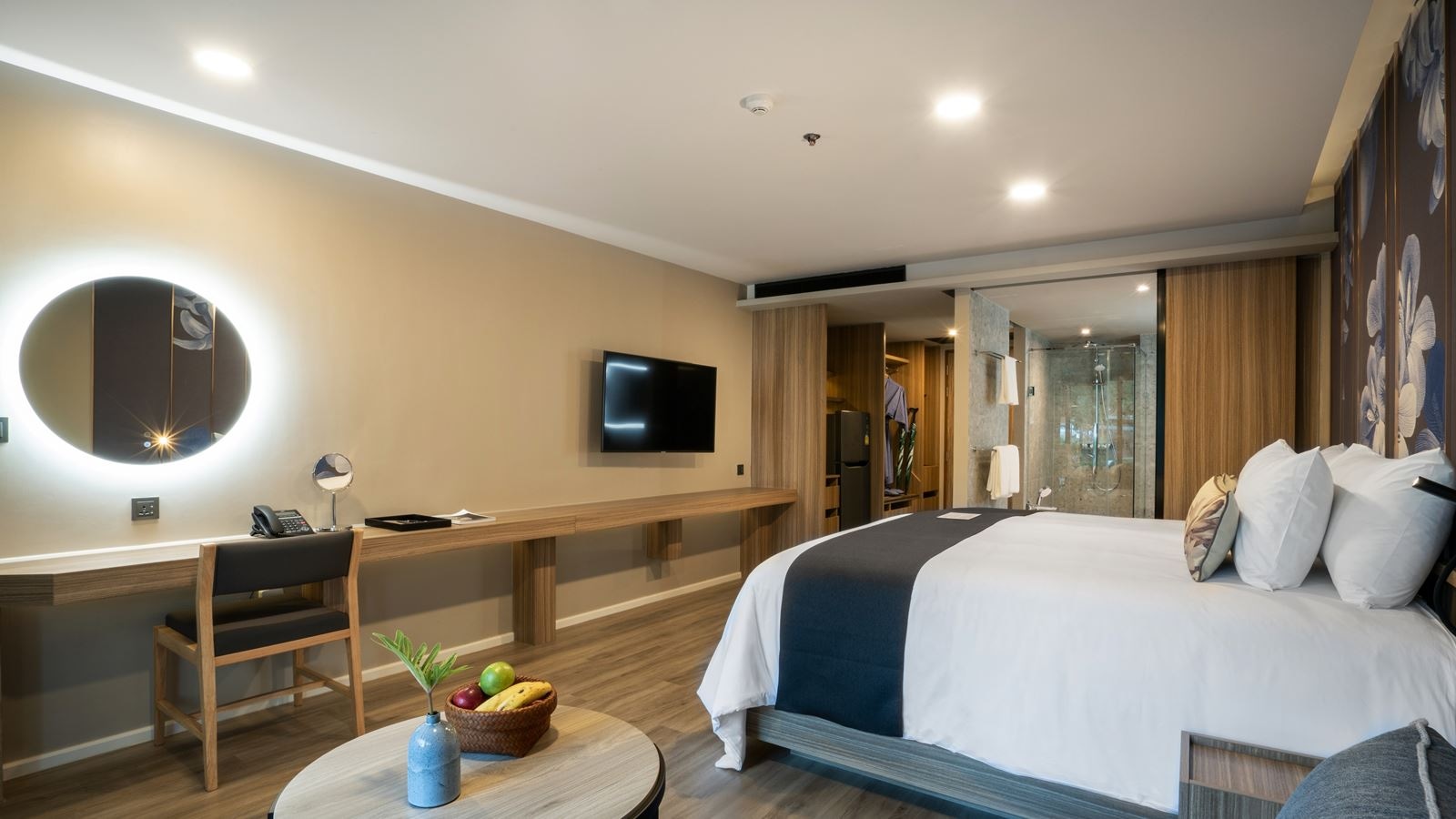 rooms-flora-pool-access