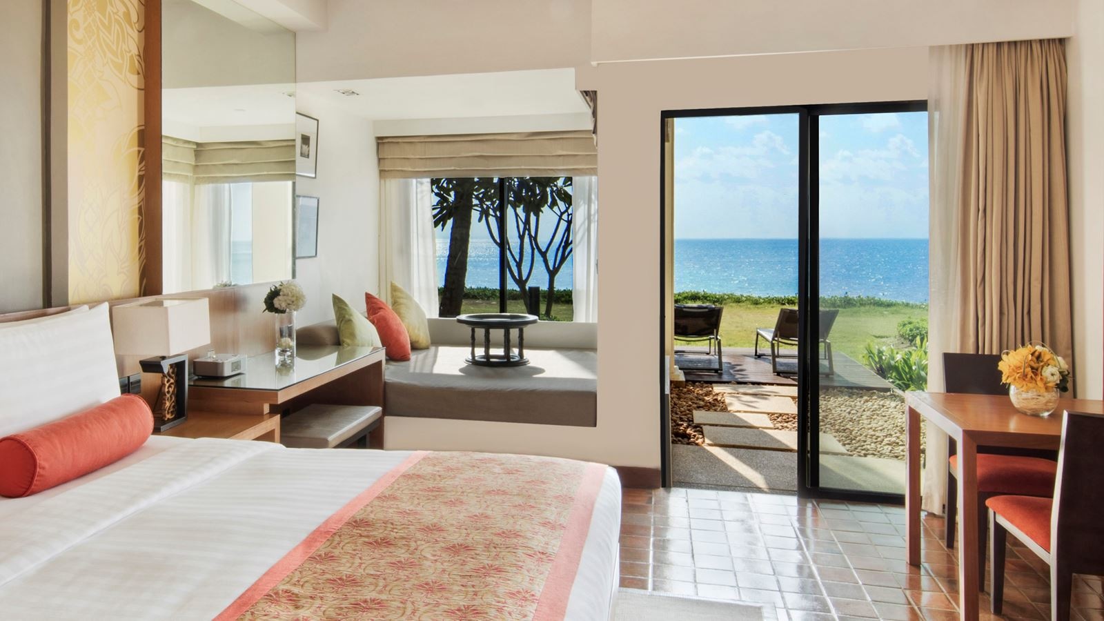 rooms-ocean-front-terrace