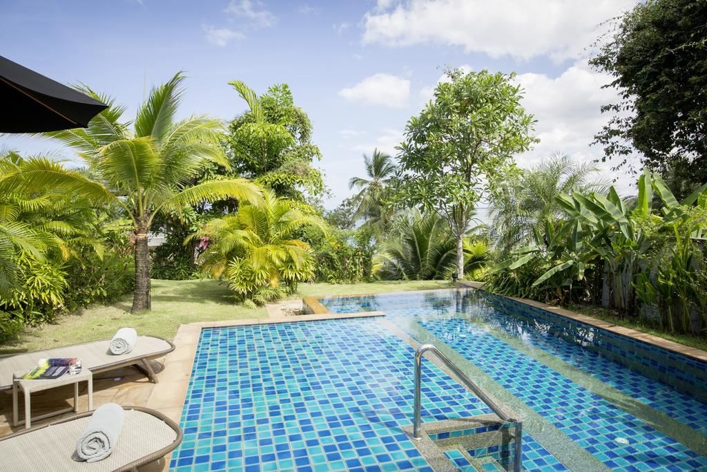 rooms-pool-villa-superior