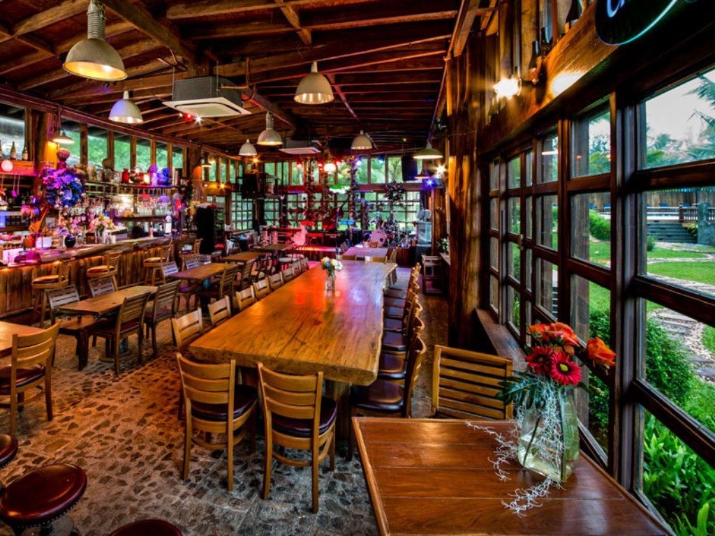 restaurants-boss-bar