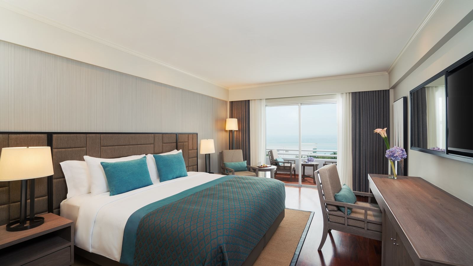 rooms-deluxe-sea-view-room