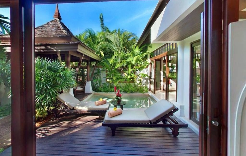 rooms-pool-villa