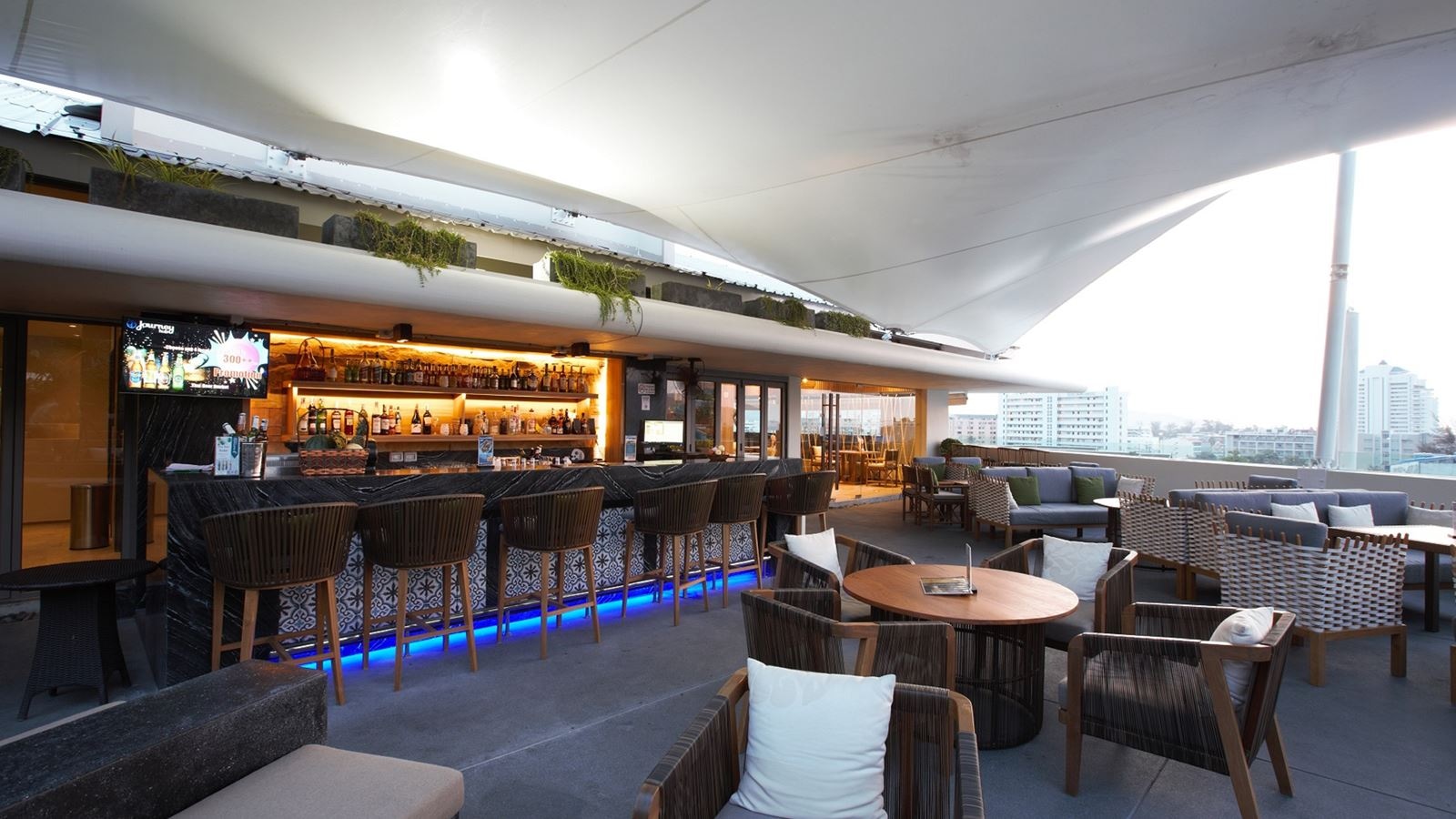 restaurants-cross-way-bar