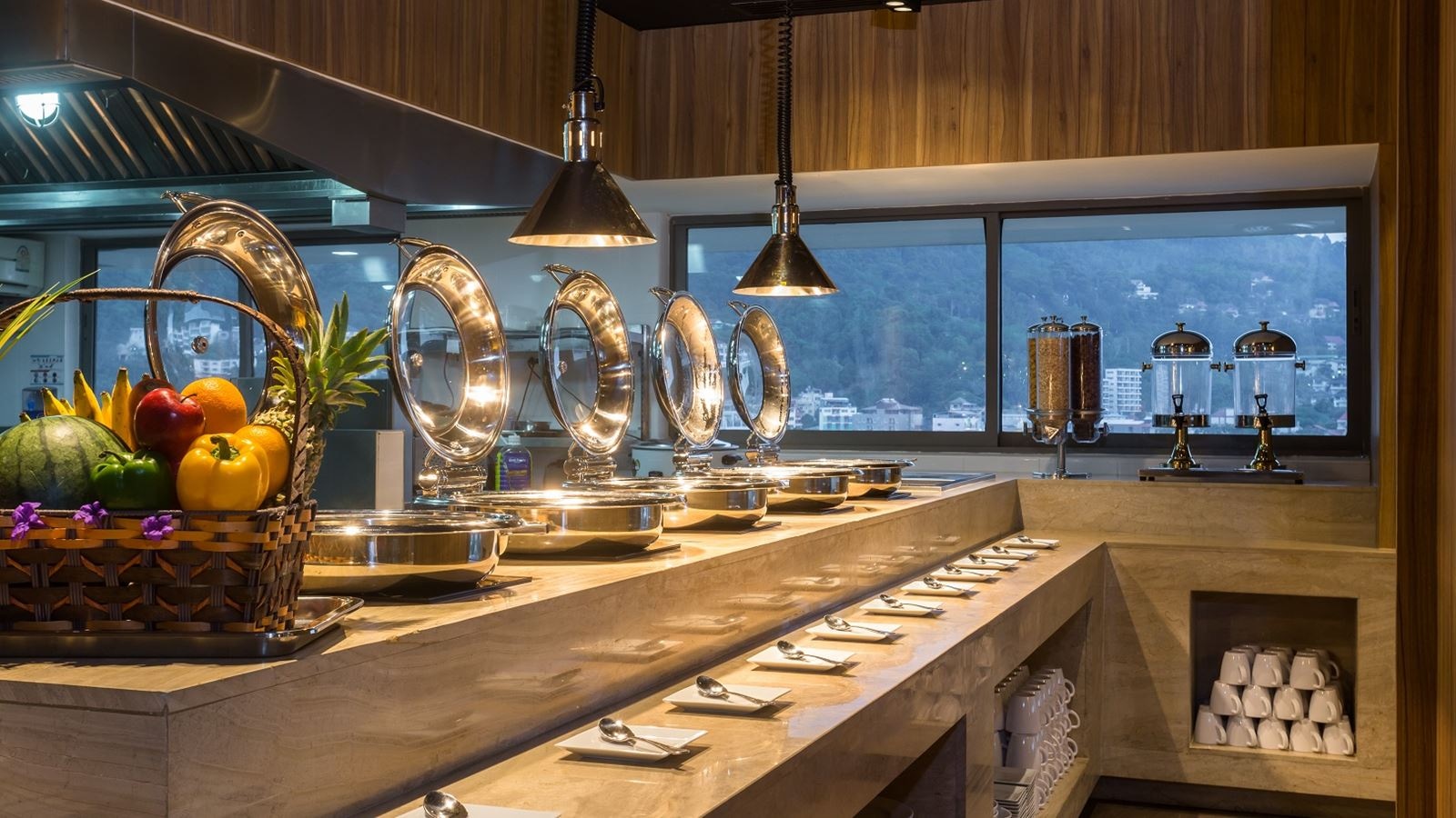 restaurants-restaurant