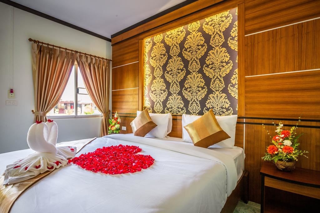 rooms-deluxe-bungalow