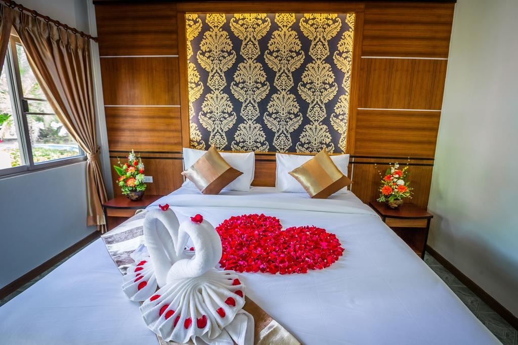 rooms-deluxe-bungalow