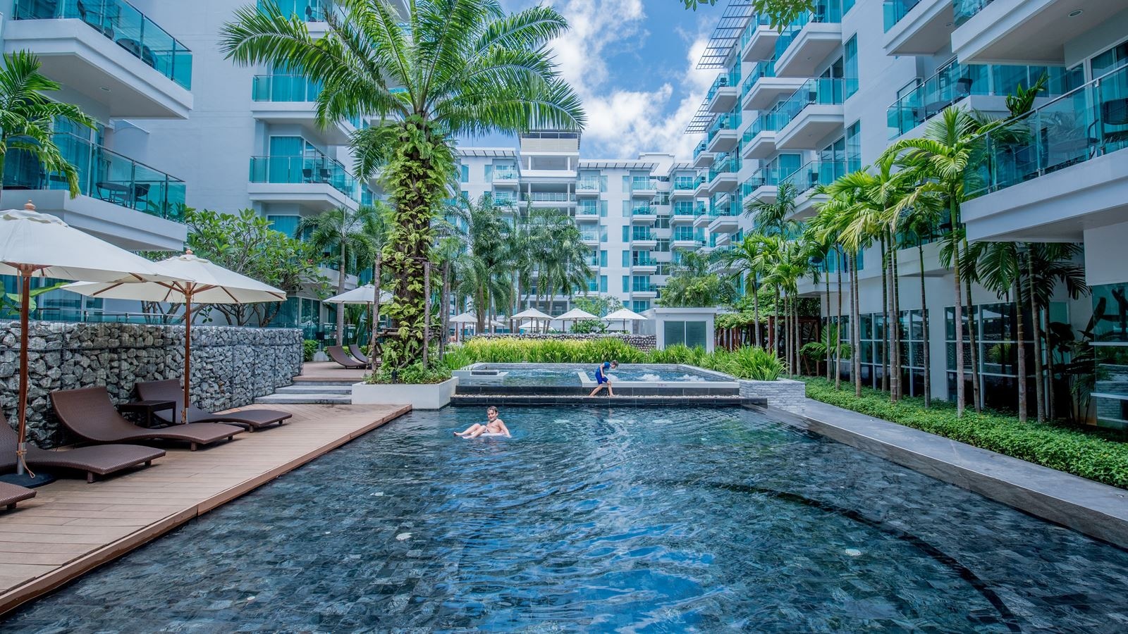 pools-outdoor-childrens-pool