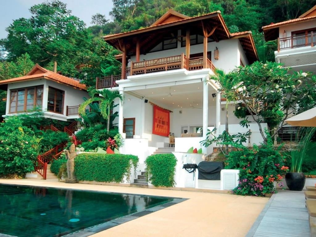 rooms-1-broom-oceanfront-pool-residence