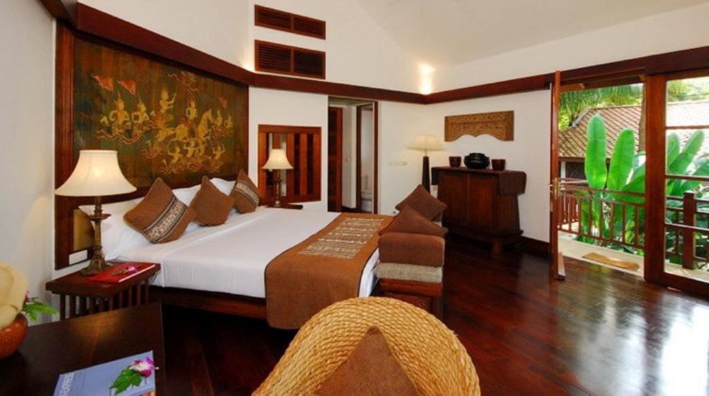 rooms-1-broom-oceanfront-pool-residence