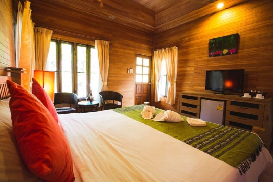 rooms-thai-house-teak-wood