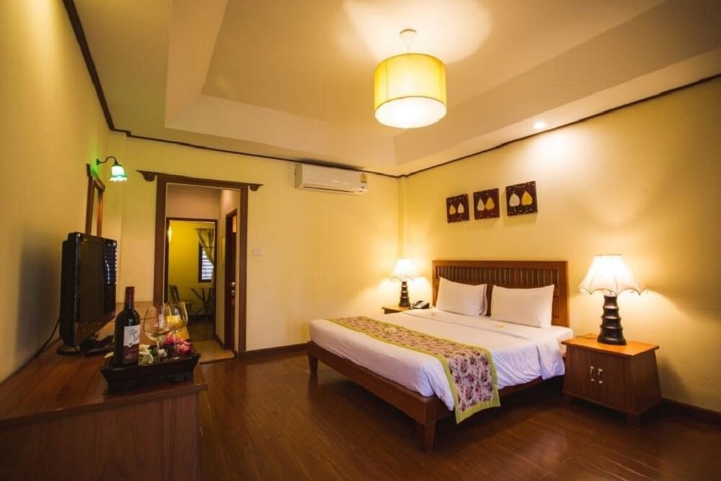 rooms-deluxe-room-with-kitchen-room-or-balcony