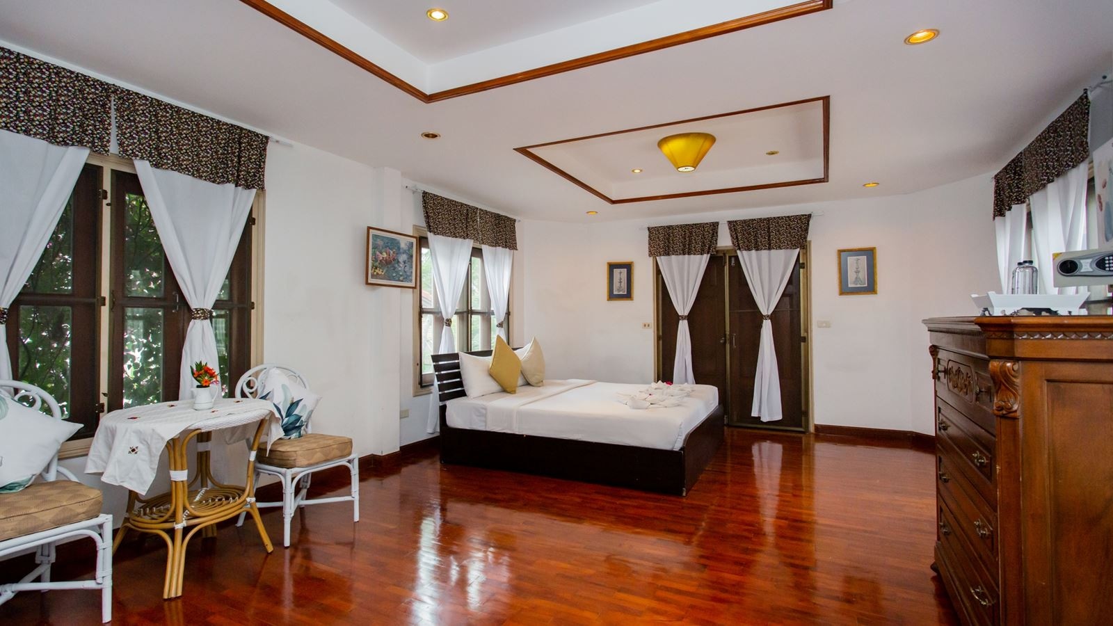 rooms-maloon-pool-villa--7-bedrooms-private-swimming-pool-and-western-style-kitchen