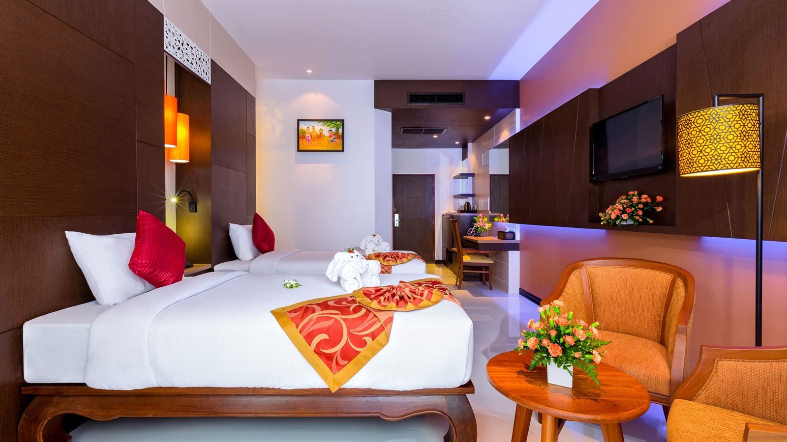 rooms-grand-deluxe-pool-view