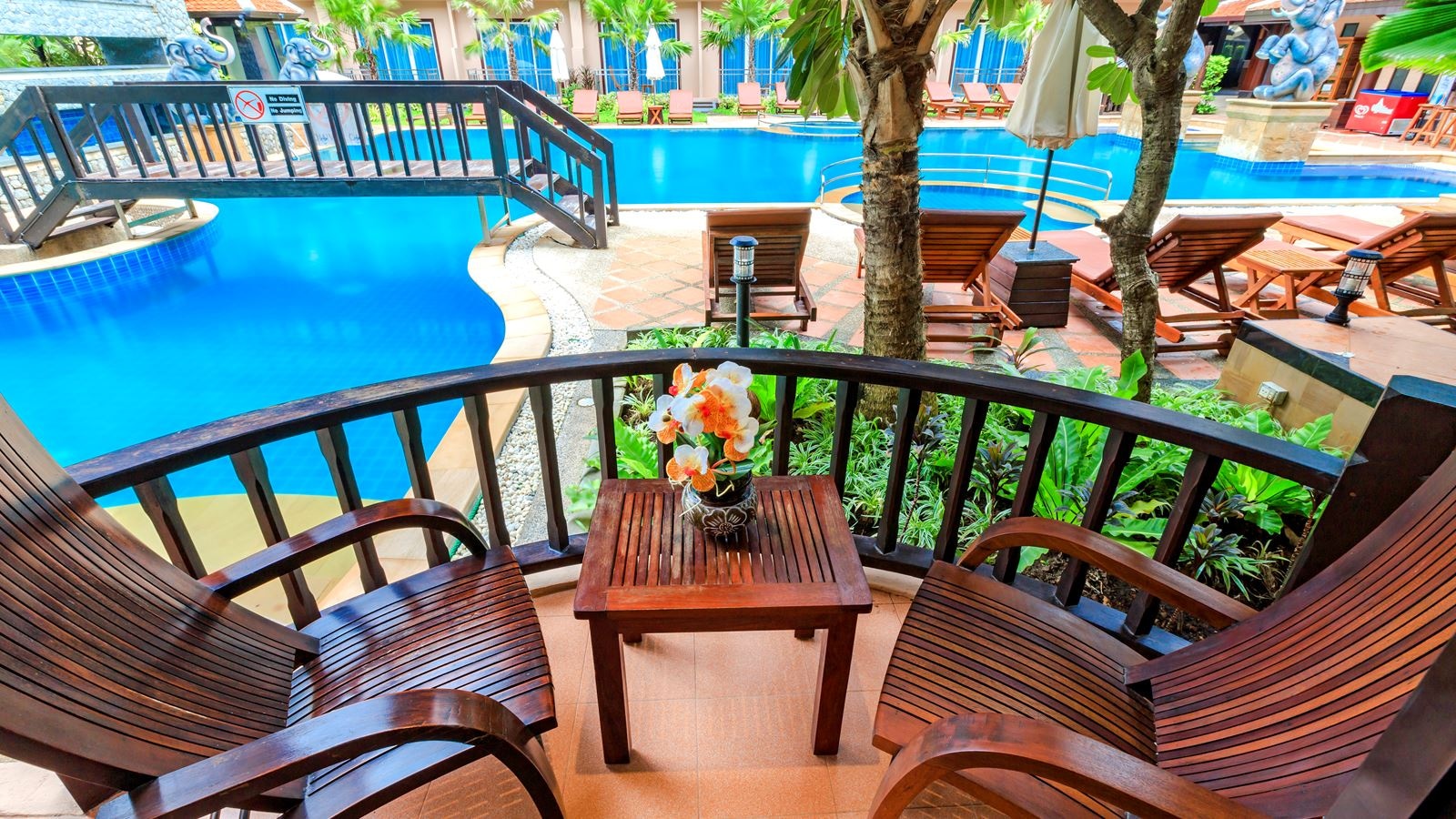 rooms-gran-deluxe-pool-access