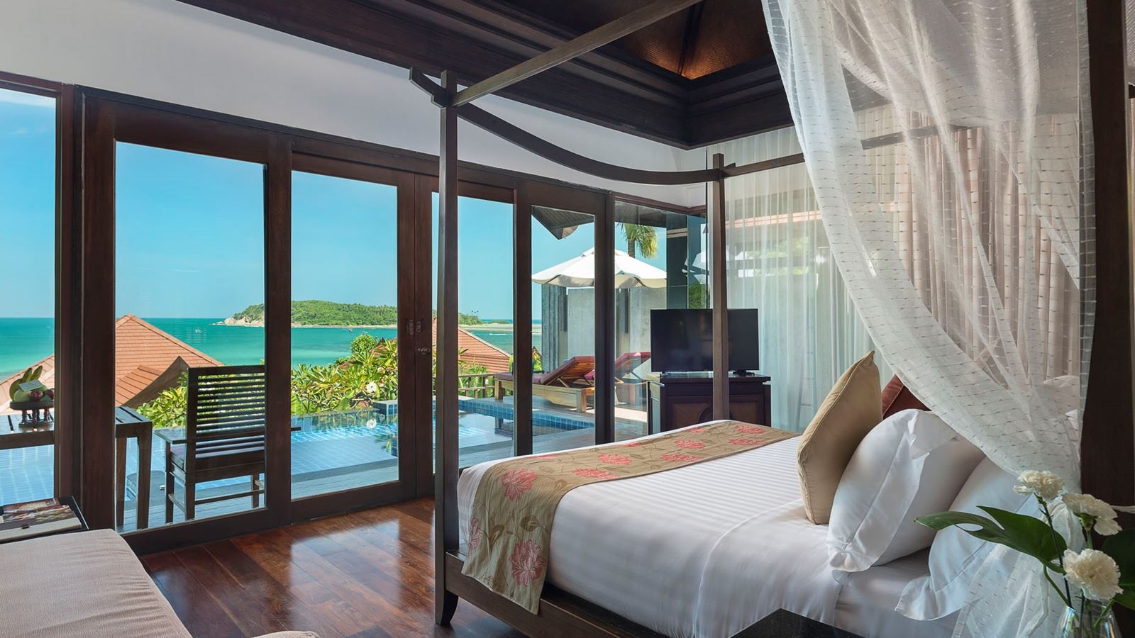 rooms-pool-villa-beachside