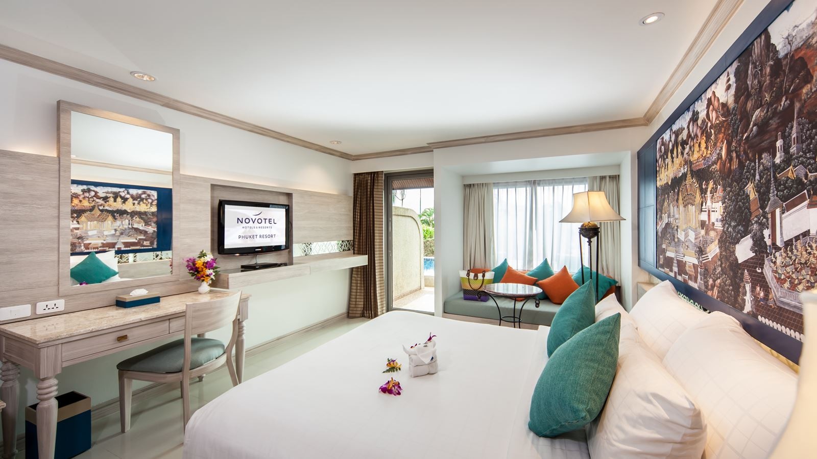 rooms-deluxe-pool-access-room