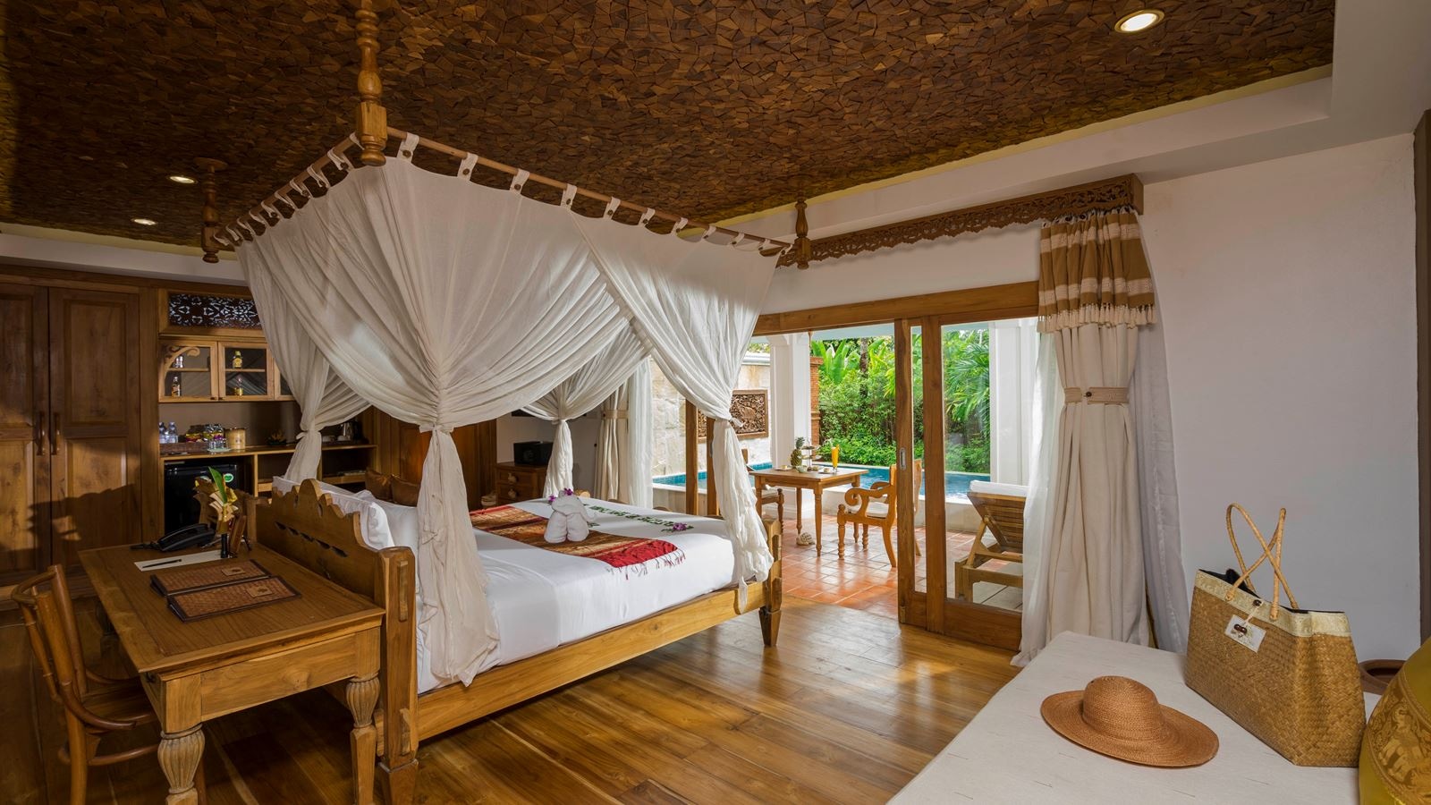 rooms-hideaway-pool-villa