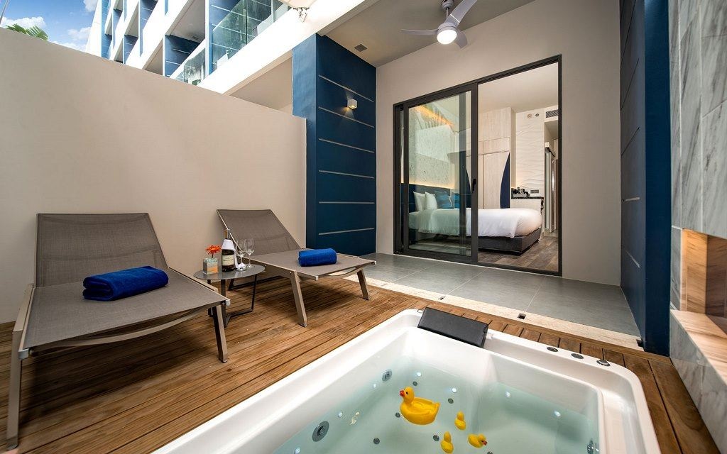 rooms-deluxe-jaccuzi