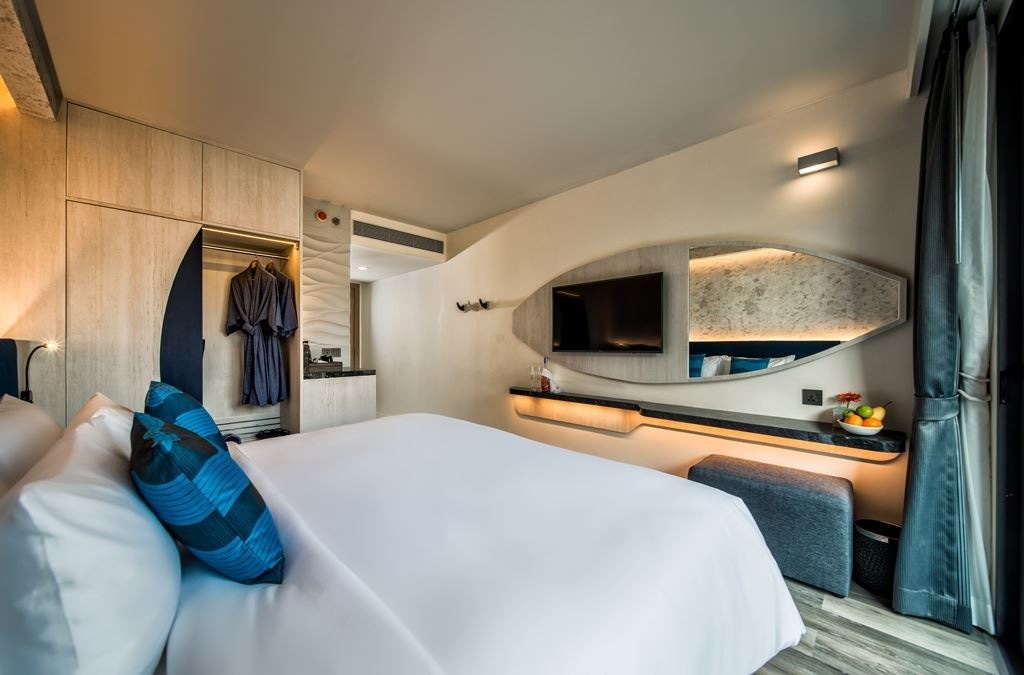 rooms-superior-with-balcony