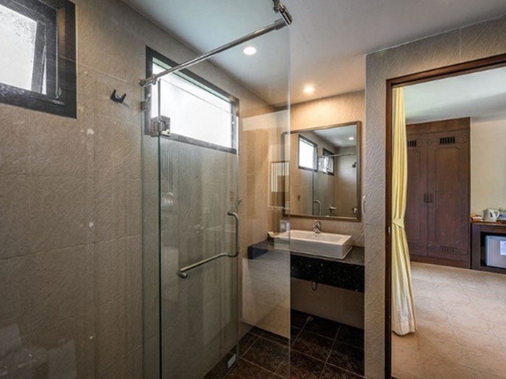 rooms-grand-deluxe-quadruple-room