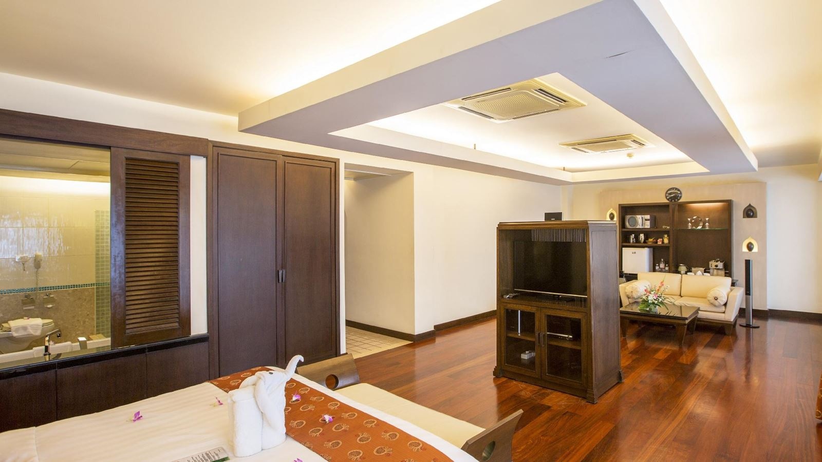 rooms-1-bedroom-suite