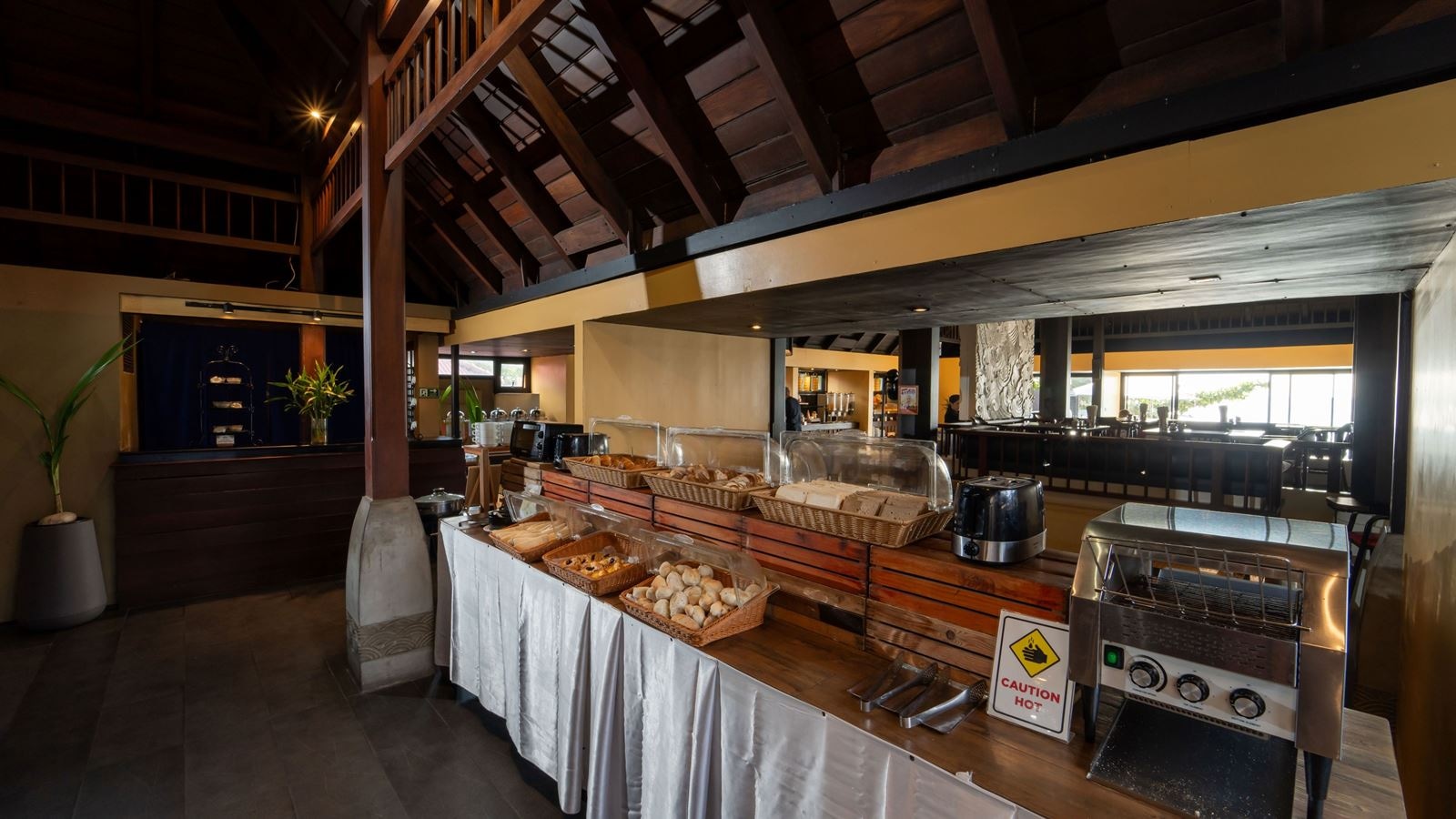 restaurants-breakfast-buffet