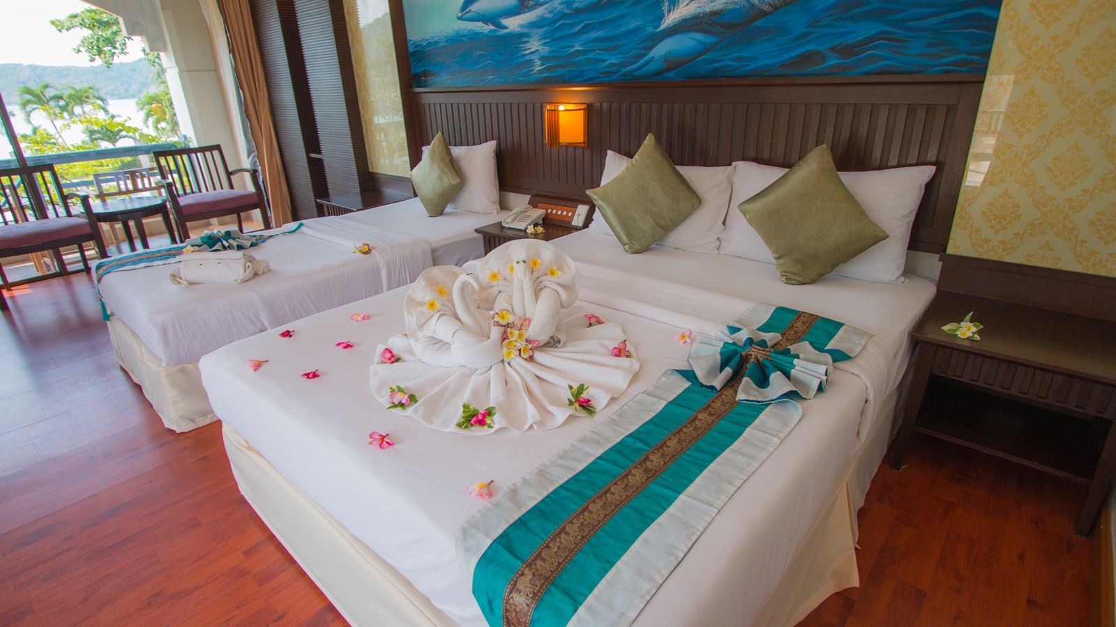 rooms-deluxe-triple-room