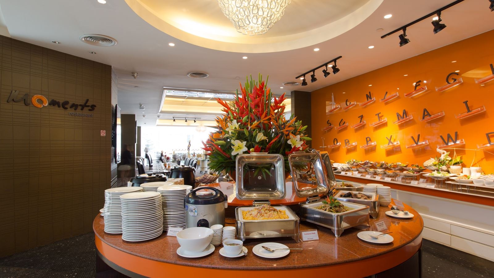 restaurants-moment-restaurant