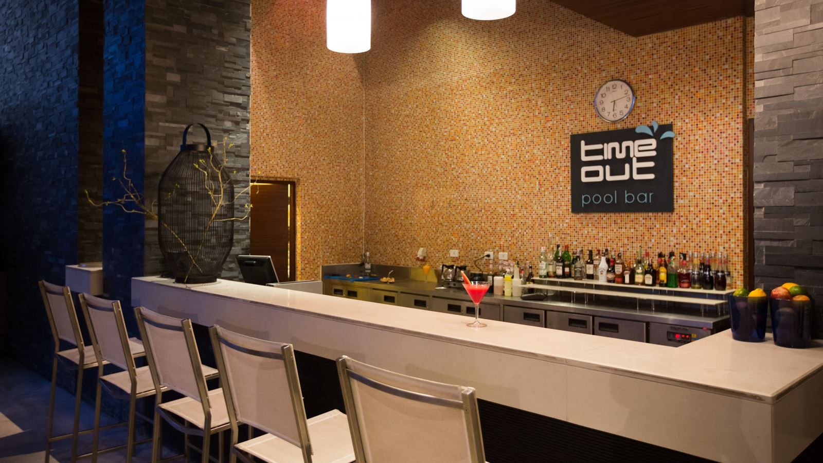 bars-time-out-pool-bar