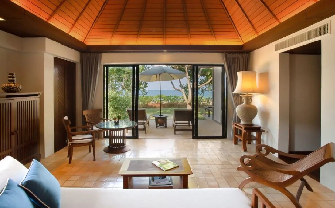 rooms-beachside-villa-one-bedroom-with-shared-pool