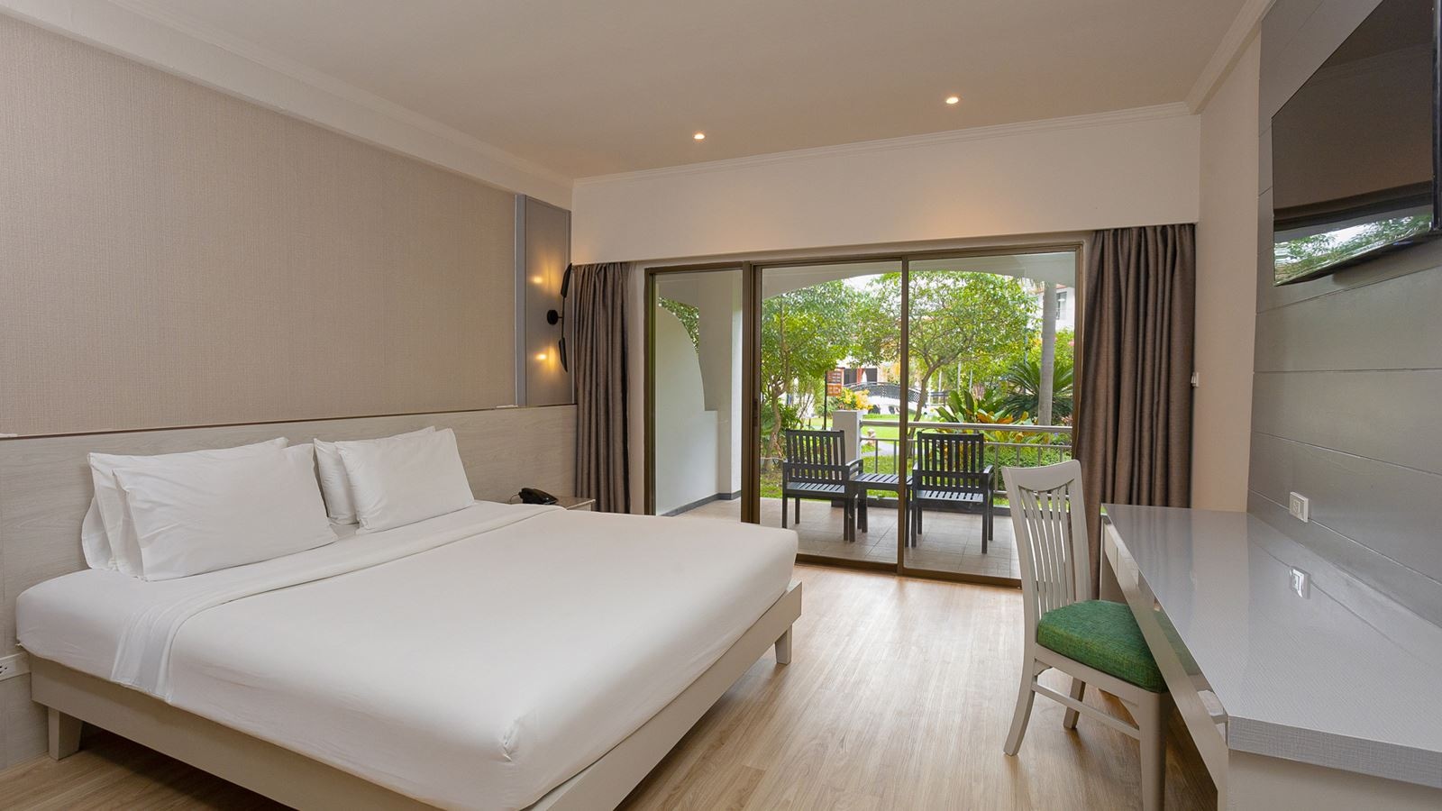 rooms-resort-garden-view-room