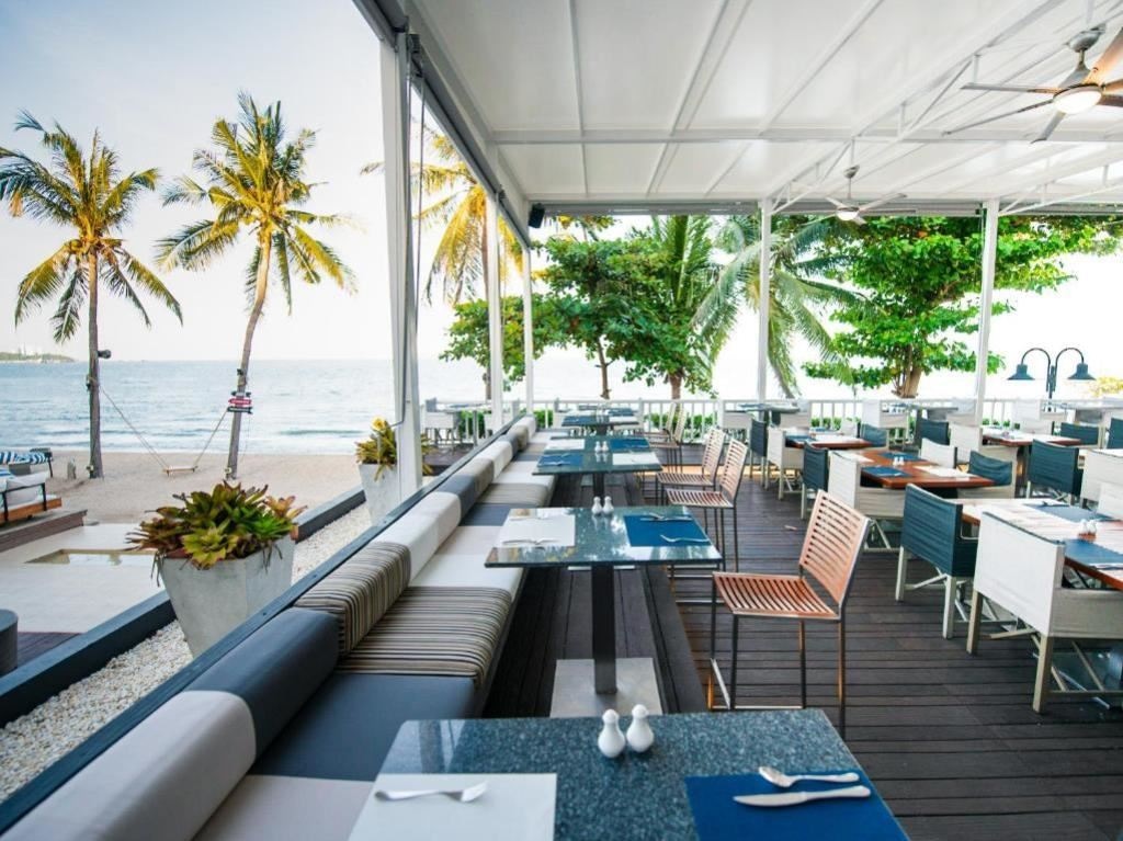 restaurants-the-beach-club-restaurant
