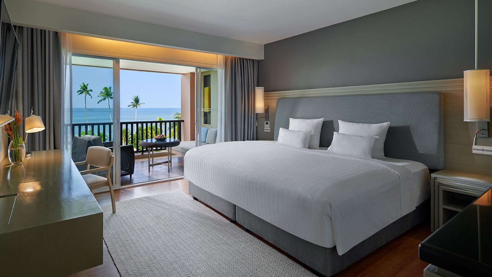 rooms-deluxe-sea-view